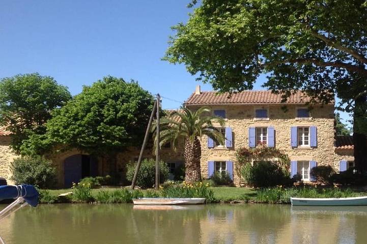 Gîte pour 4 personnes, avec terrasse et jardin