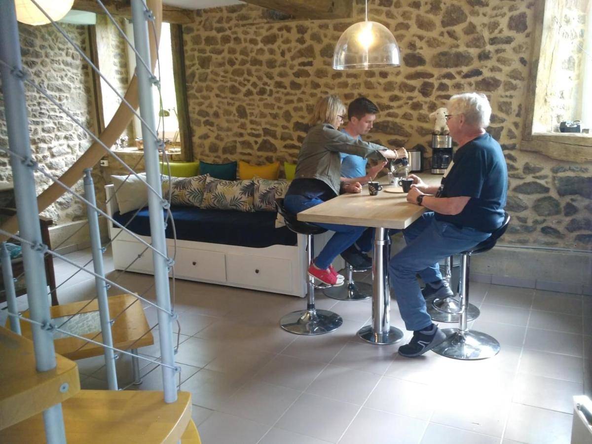 Gîte Le Valet, T2 classé 3 étoiles, entre Rennes et Saint-Malo in La Chapelle-aux-Filtzméens, Région de Saint-Malo