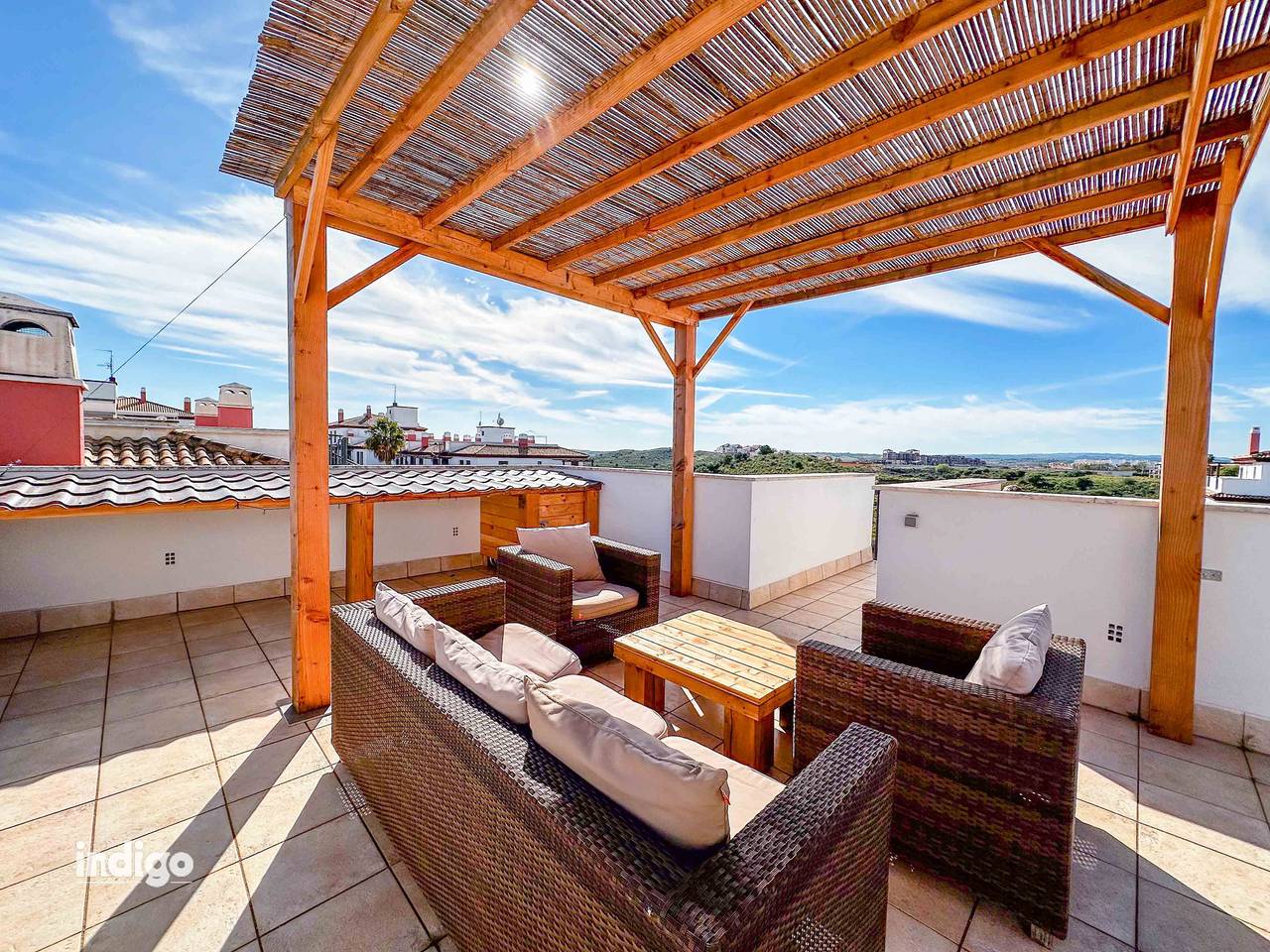 Apartamento inteiro, Apartamento de férias para 4 pessoas com piscina infantil in Urbanizacion Costa Esuri, Ayamonte