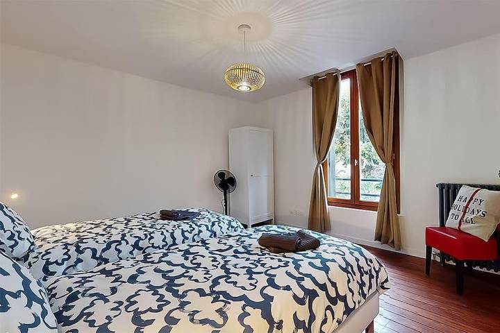 Location de vacances pour 6 personnes, avec vue et jardin à Alfortville - 2