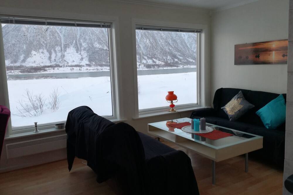 Ferienhaus in wunderschöner Umgebung auf den Lofoten mit schöner Aussicht in Hadsel