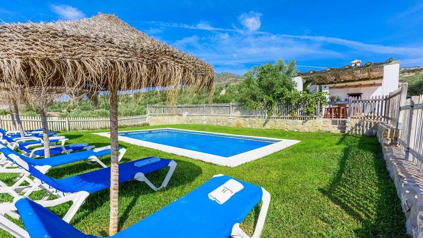 Chalet para 8 personas, con jacuzzi, Se admiten mascotas en Antequera - 4