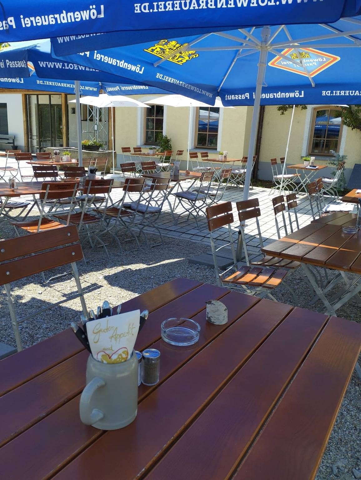 Gasthof zur Post - Einzelzimmer mit französischem Bett in Lalling, Ostbayern