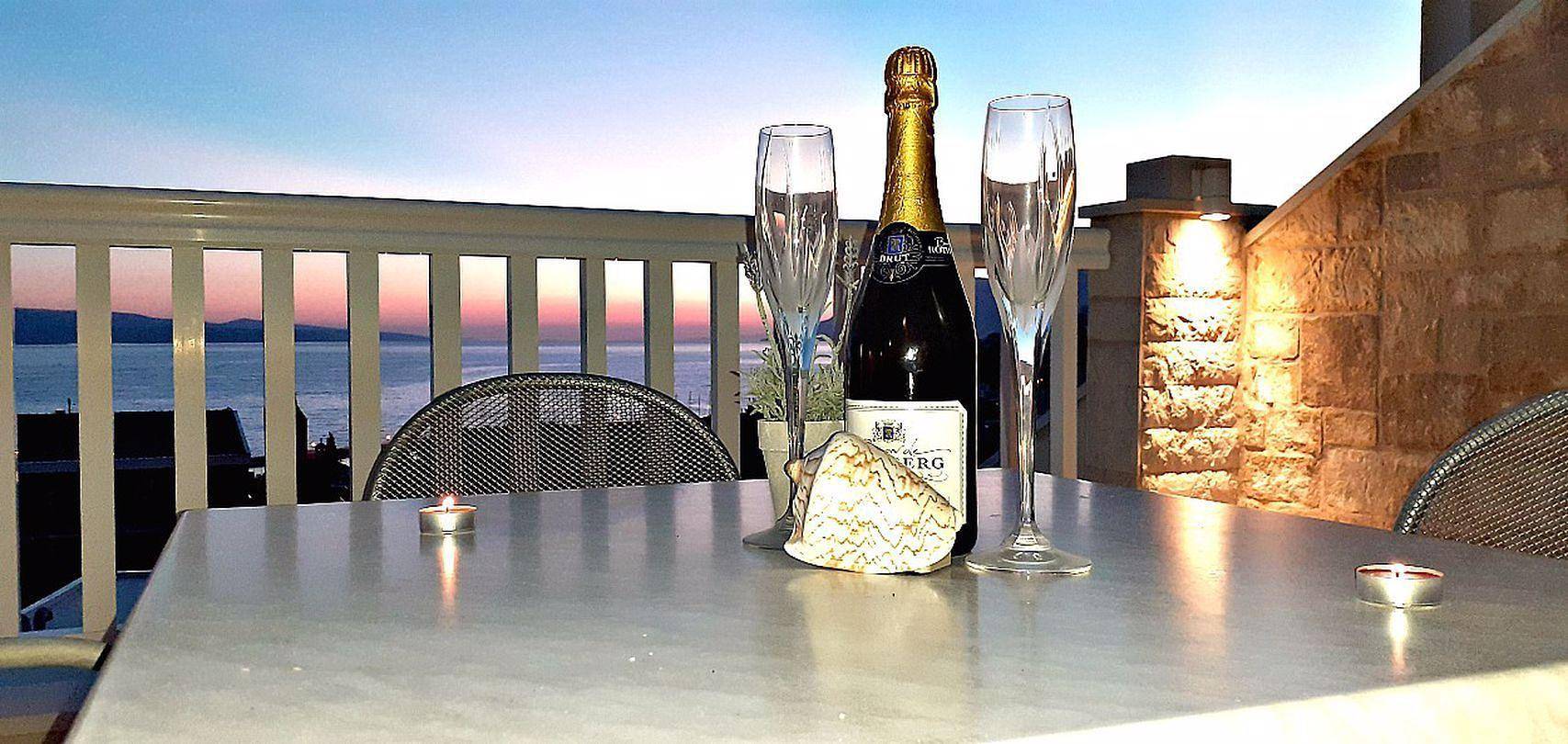 Ganze Ferienwohnung, Ferienwohnung für 4 Personen mit Terrasse in Baska Voda, Makarska Riviera