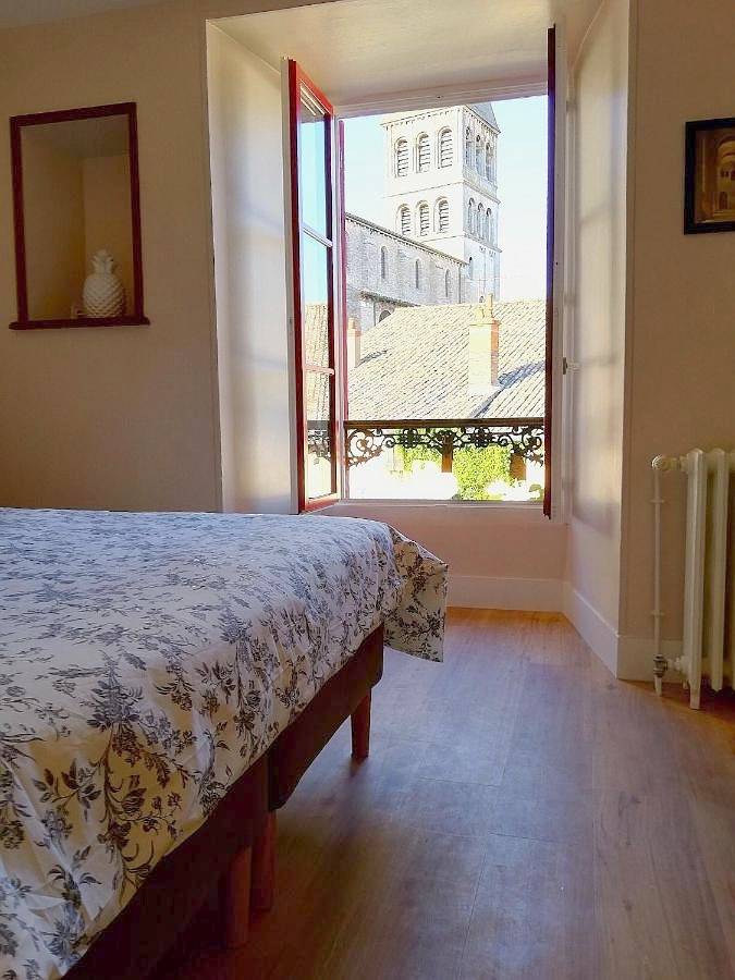 Location de vacances pour 3 personnes, avec vue et terrasse à Tournus - 3