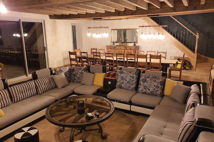 Gîte pour 45 personnes, avec jardin à Saint-Cyr-en-Val - 2