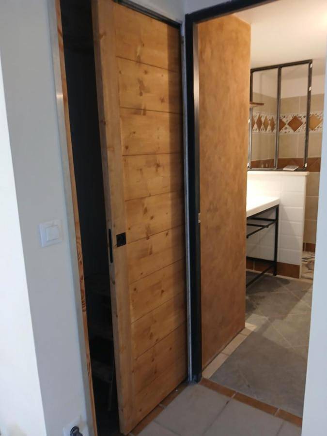 Location de vacances pour 3 personnes, avec jardin et vue à Colonzelle - 4