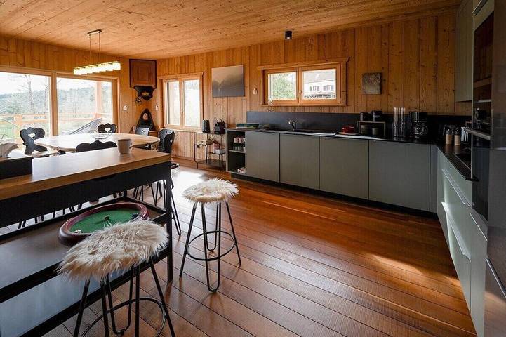 Gîte pour 8 personnes, avec Jacuzzi ainsi que Terrasse et Jardin à Reichsfeld