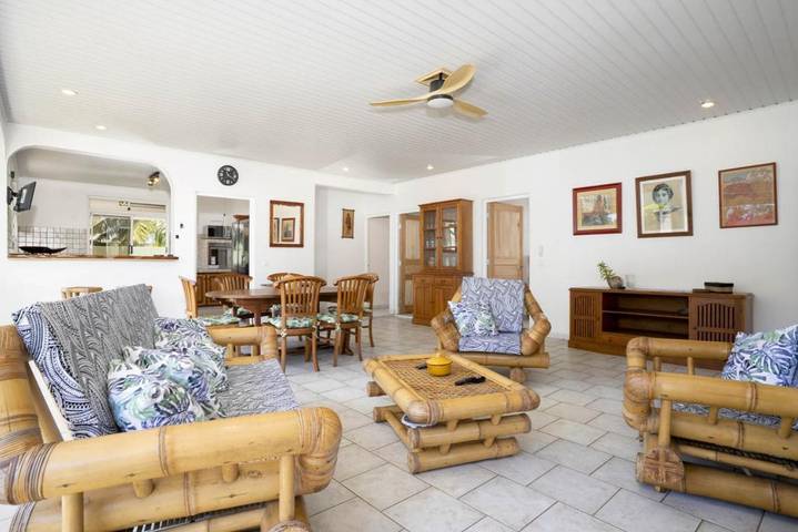 Location de vacances pour 8 personnes, avec terrasse et jardin dans Pirae - 3