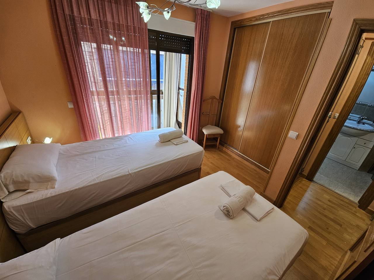 Ganze Wohnung, Ferienwohnung für 3 Personen mit Balkon in Benidorm, Costa Blanca