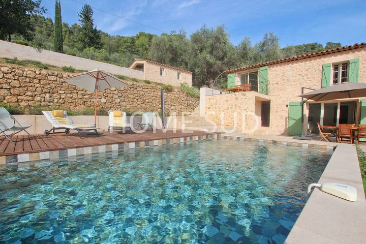 Gîte pour 10 personnes, avec piscine, animaux acceptés à Cabris - 2