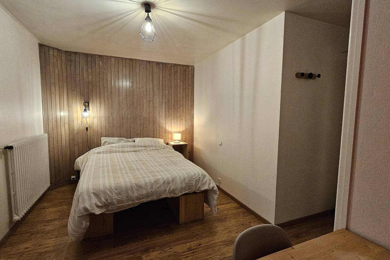 Ganze Wohnung, 2-bedroom apartment in the village square in Saint-Jean-de-Sixt, Annecy und Umgebung