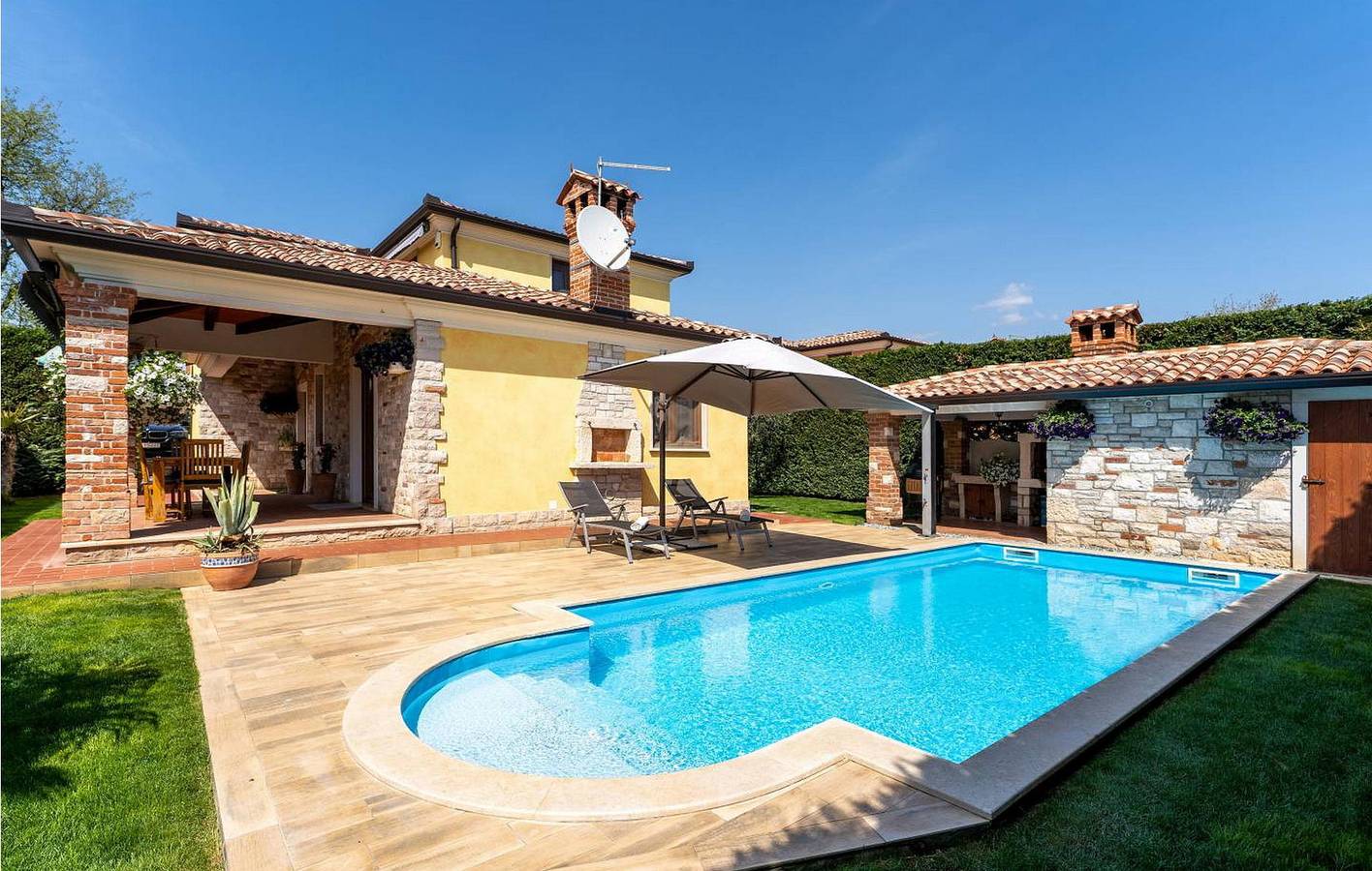 Ferienhaus für 6 Personen mit Sauna in Karigador, Općina Brtonigla
