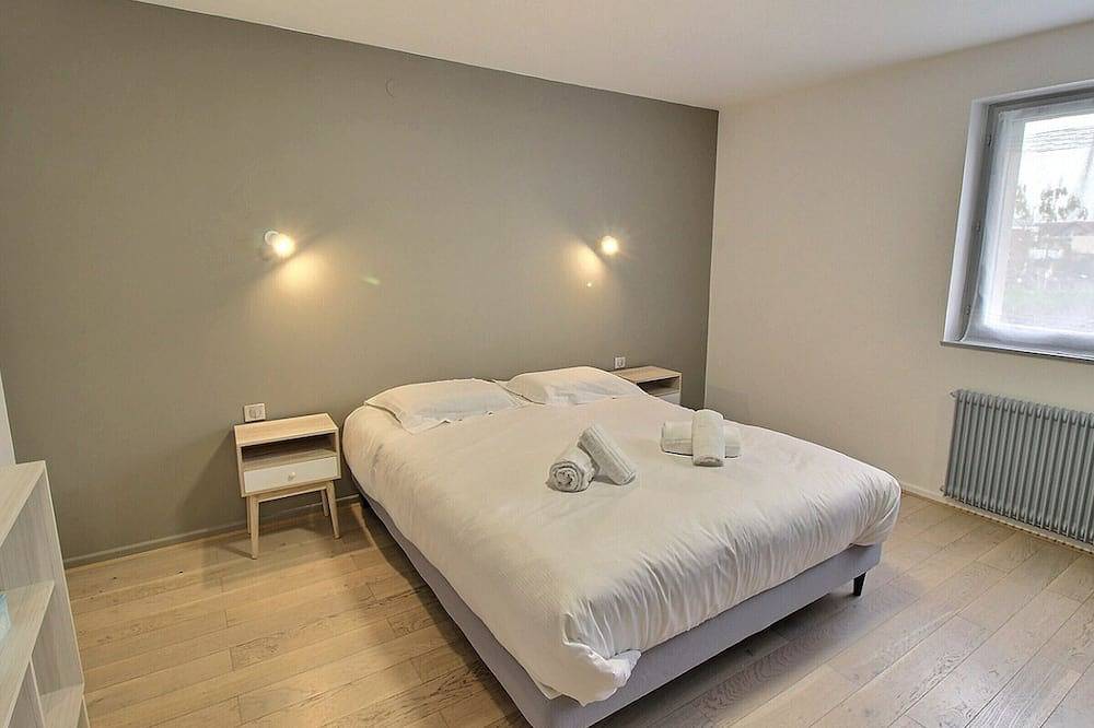 Maison spacieuse à Colmar, 5 chambres, terrasse, Wifi, parking gratuit in Colmar, Région de Colmar