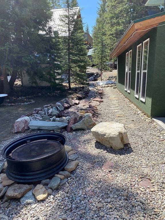 Cottage Rentals for 8 Guests in Canadian Rocky Mountains, Castle Mountain