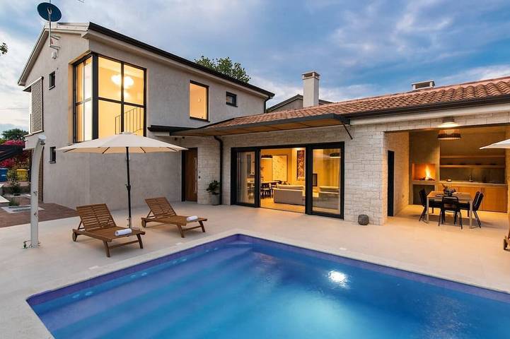 Villa für 8 Personen, mit Whirlpool und Garten sowie Terrasse und Sauna - 1