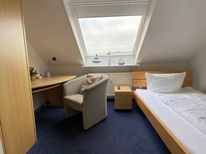 Ferienwohnung für 4 Personen, mit Seeblick und Balkon sowie Garten, kinderfreundlich in List (Sylt) - 3