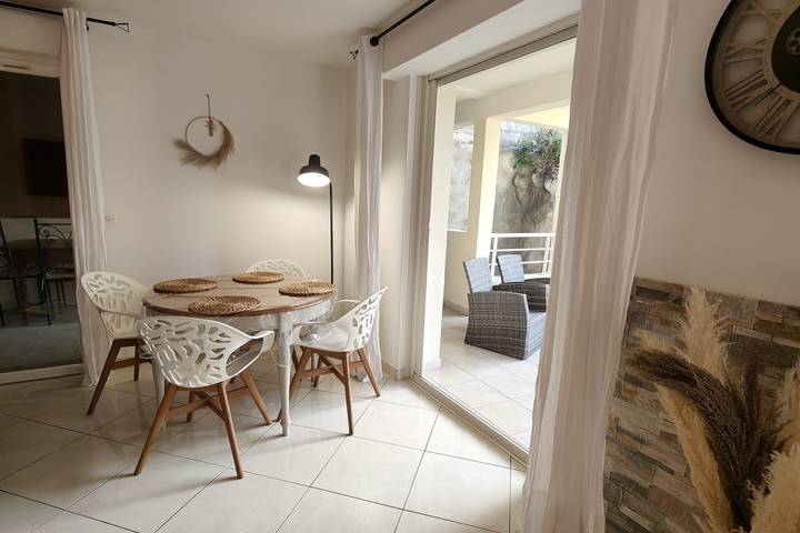 Entire apartment, 66 m² all comfort in Saint-Raphaël in Saint-Raphaël, Mediterranean Coast (France)