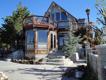 Log Cabin for 15 Guests in Running Springs, San Bernardino County, Picture 3