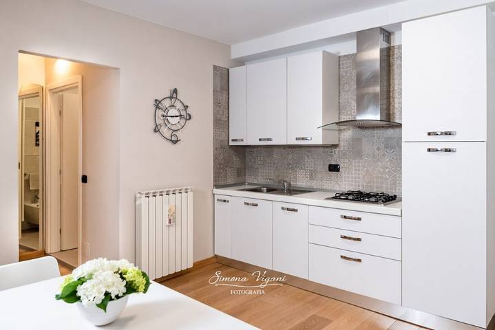Appartamento intero, Fascino in riva al lago: Appartamento elegante vicino al Lago d'Iseo in Lovere, Lago d'Iseo