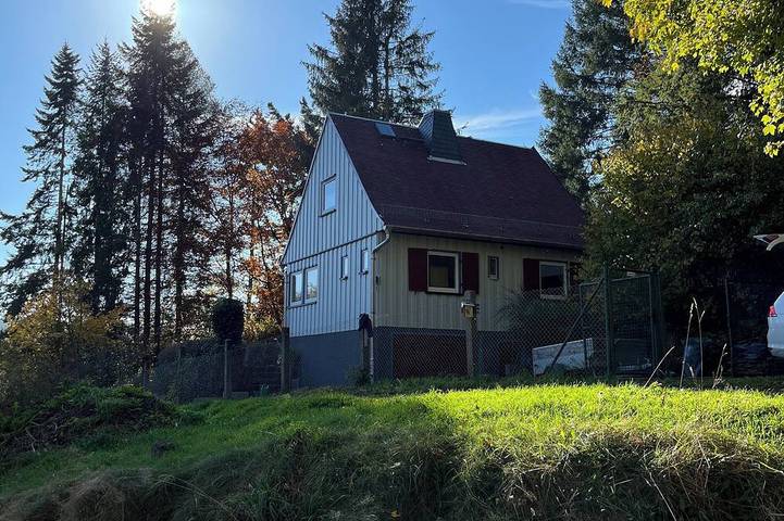 Ferienhaus für 5 Personen, mit Terrasse und Garten sowie Sauna in Friedrichroda