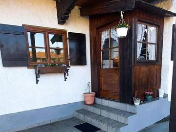 Gîte pour 5 personnes, avec jardin dans Rottau