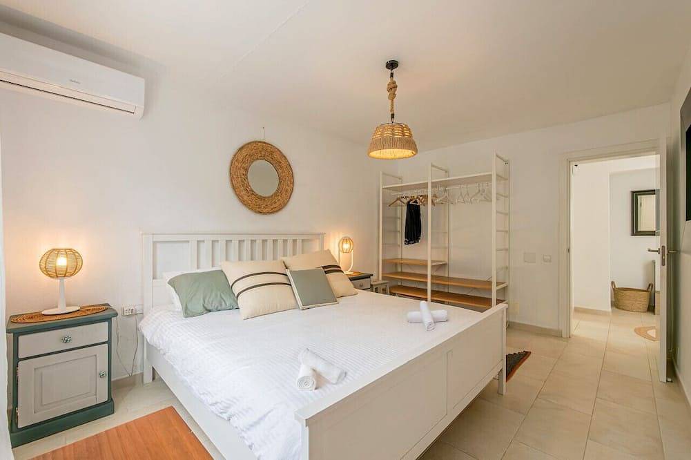 Villa Fontana, little paradise in Punta Prima, Sant Lluís