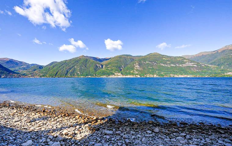 Villa per 8 persone, con Balcone e Terrazza nonché Giardino e Piscina sul Lago di Como