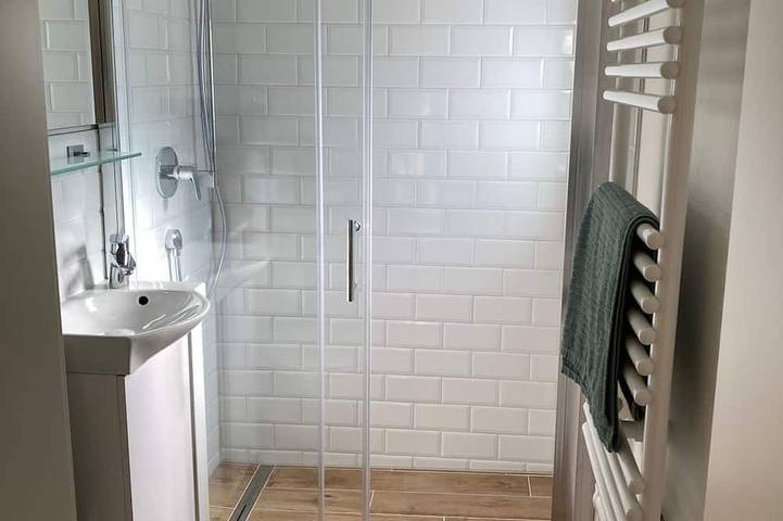 Ganze Wohnung, Ostsee, 1-Zimmer-Ferienwohnung für 2Per. im Ostseebad Nienhagen, 5min zum Strand in Nienhagen, Rostock und Umgebung