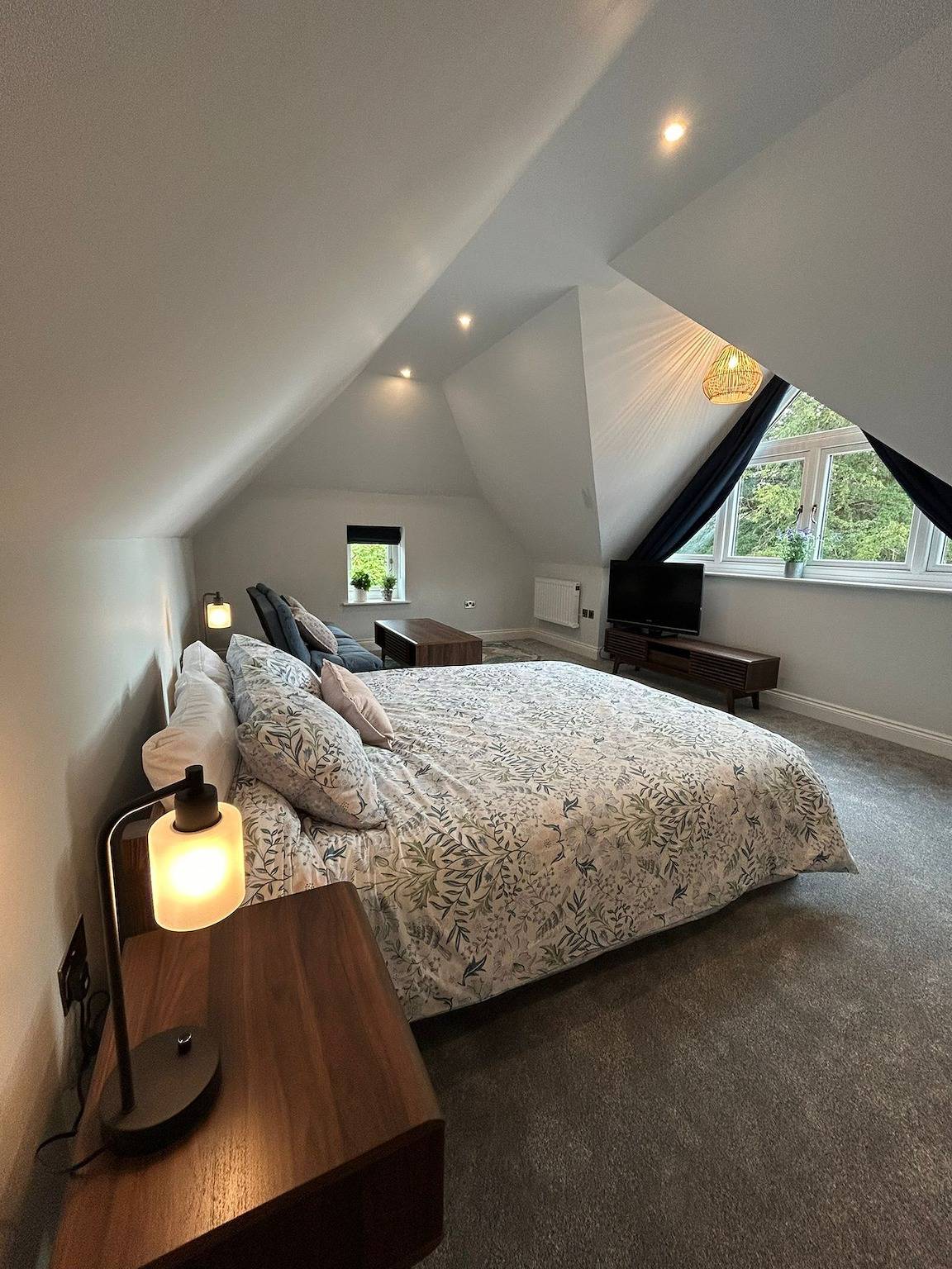 Entire holiday apartment, Goring River Retreat with Gym and Wellness Area in Goring, North Wessex Downs
