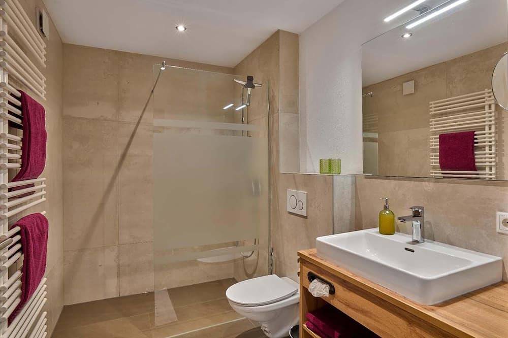 Ganze Wohnung, Barrierefreie 70qm Ferienwohnung mit Terrasse und Balkon in Wegscheid, Ostbayern