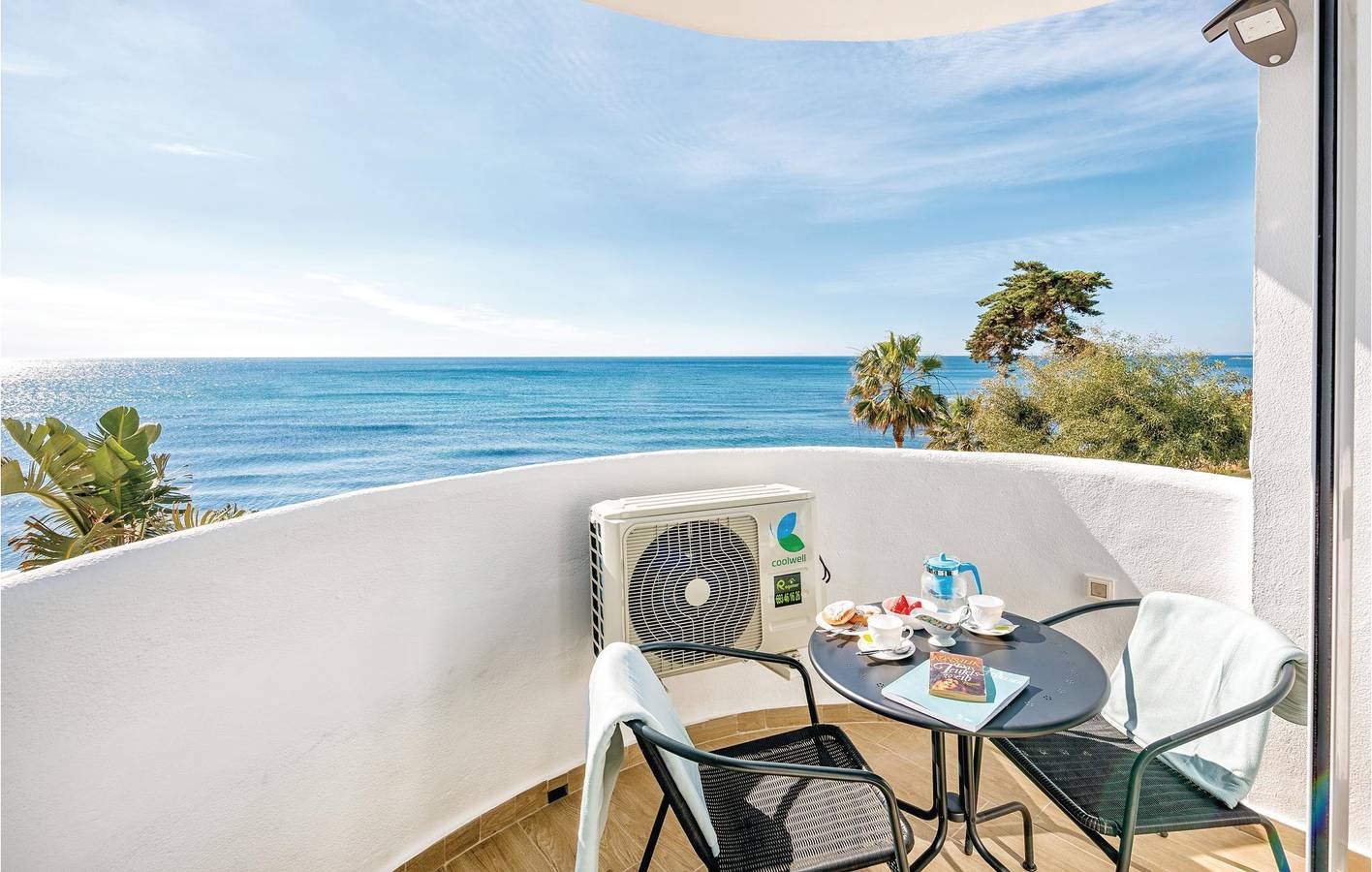 Ganze Ferienwohnung, Gemütliche 1BR w / AC, Pool & Parkplatz in der Nähe von Playa de Calahonda in Sitio de Calahonda, Mijas
