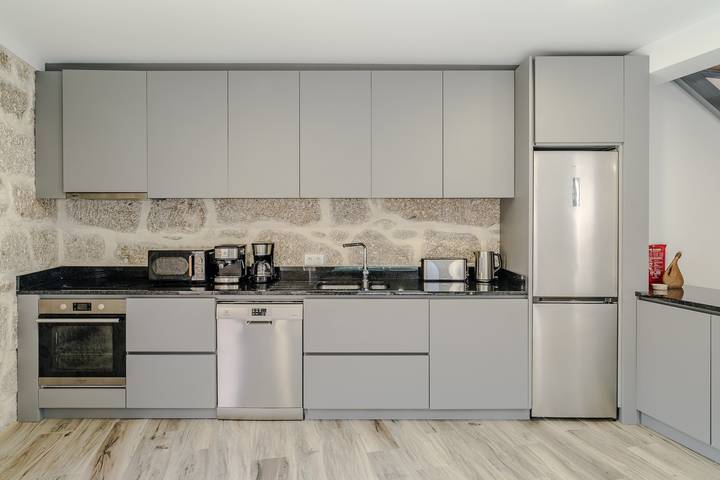 Casa Vilarinha Gerês: Ferienhaus mit Balkon und Wlan in Bouro (Santa Maria), Braga Distrikt