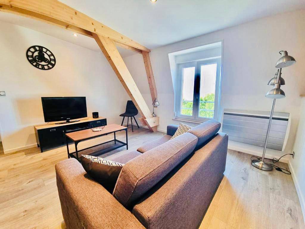 Appartement entier, Rue de Reims super T3 tout équipé et parking privé in Bétheny, Marne