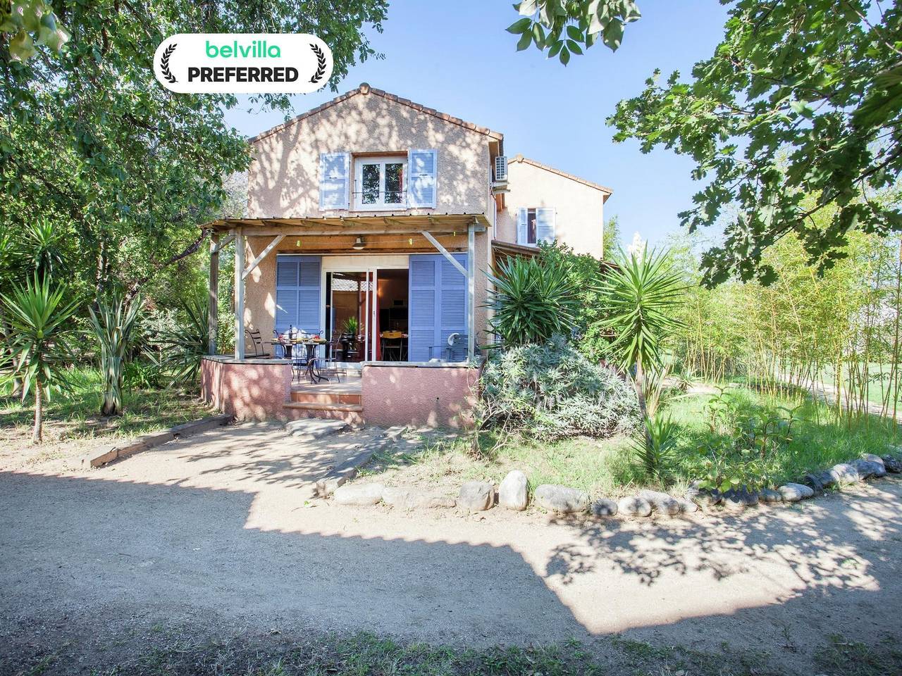 Casa Vacanza per 6 Persone in Poggio-Mezzana, Corte e dintorni
