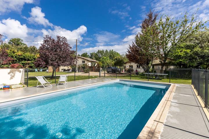 Location de vacances pour 9 personnes, avec Jardin