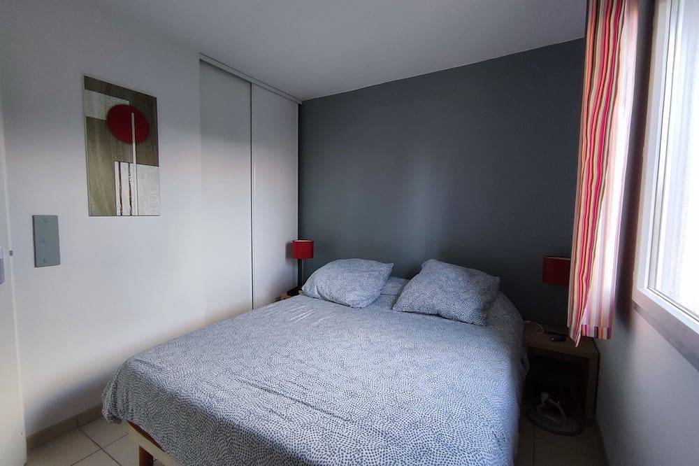Entire apartment, T2 Balcon Dans Résidence Avec Piscine B26 in Salies-de-Béarn, Béarn