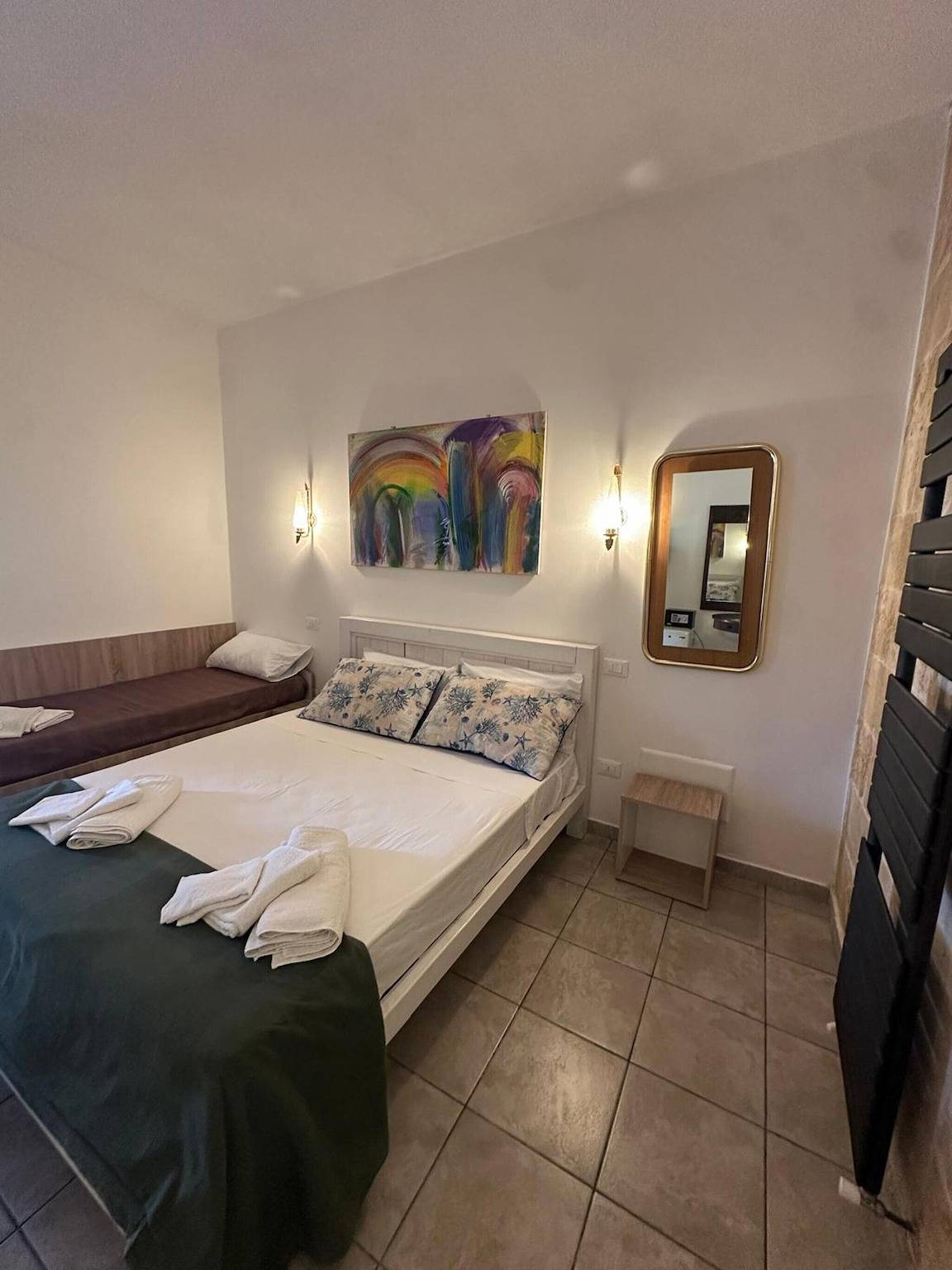 Chambre « Masseria Le Dimore, Stanza 2 » avec piscine partagée, Wi-Fi et climatisation in Baia Verde, Golfe de Tarente
