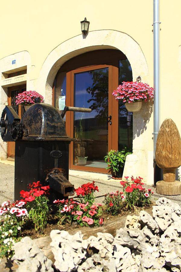 Location de vacances pour 3 personnes, avec vue et jardin à Saint-Pierre (Jura) - 4