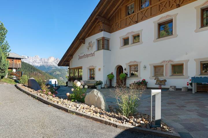 Ganze Wohnung, Apartment „4 Latemar“ mit Bergblick, Gemeinschaftsgarten und WLAN in Welschnofen, Dolomiti Superski