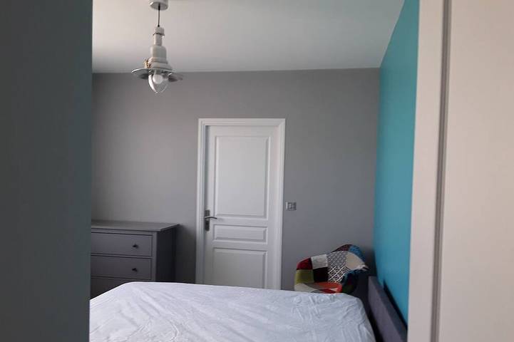 Petite suite entièrement neuve.Entrée indépendante avec couloir privé in Avoine, Vallée de la Loire