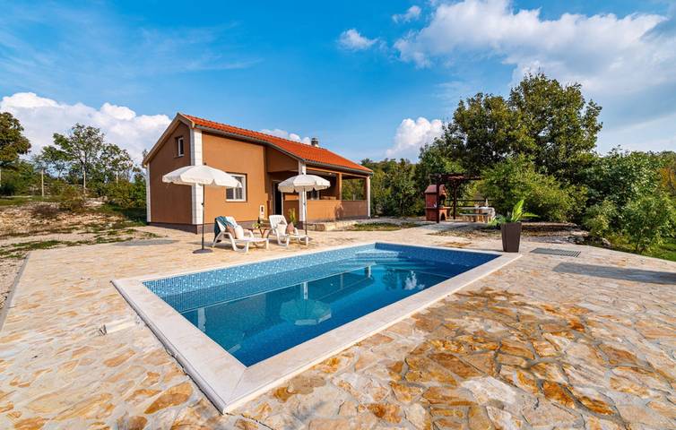 Ferienhaus für 4 Personen, mit Terrasse und Garten in Zadar - 3