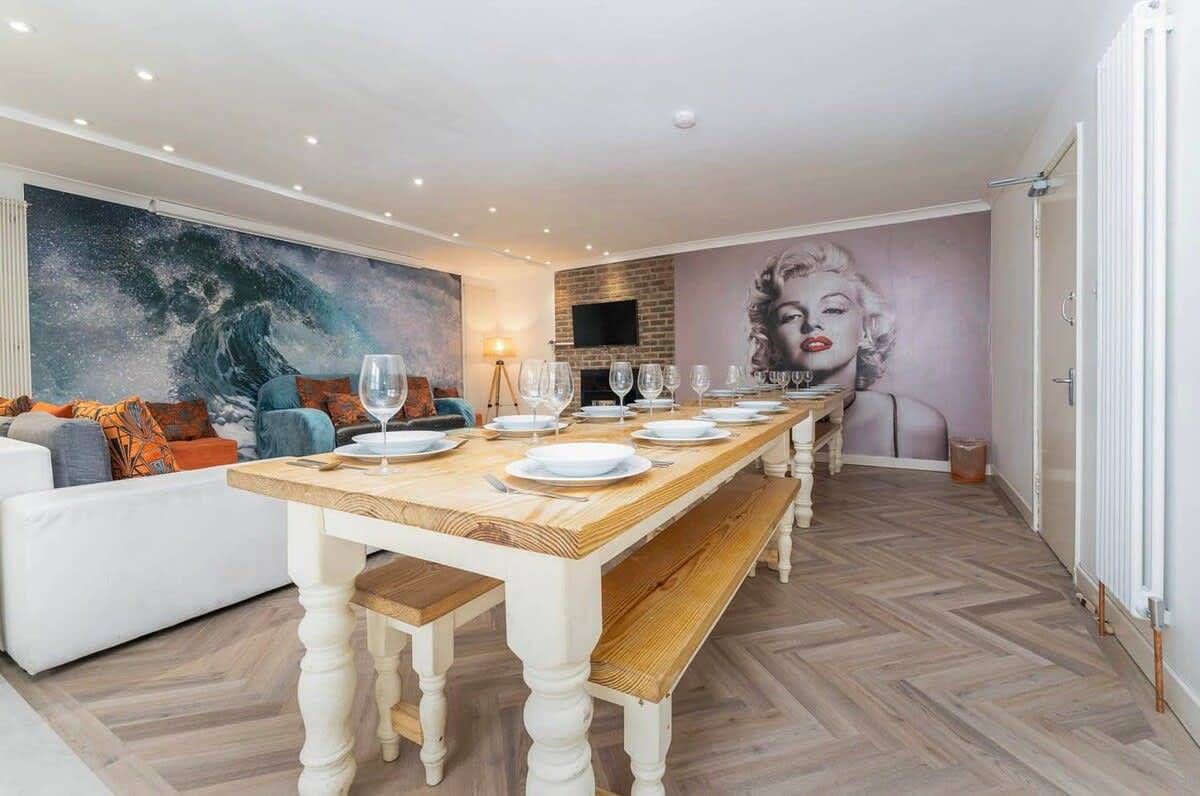 Host & Stay | The Old Coach House on Margaret St in Brighton, Sussex