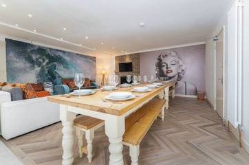 Beach House for 14 People in Brighton, Sussex, Photo 2