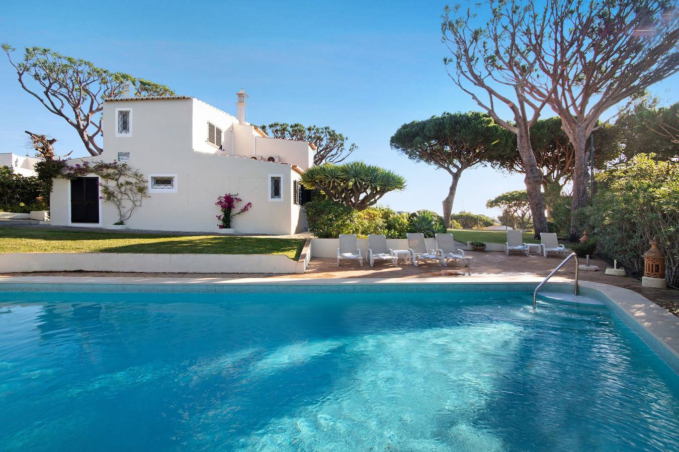 Villa 'Las Trinitarias' avec piscine privée, Wi-Fi et climatisation in Vale do Lobo, Almancil