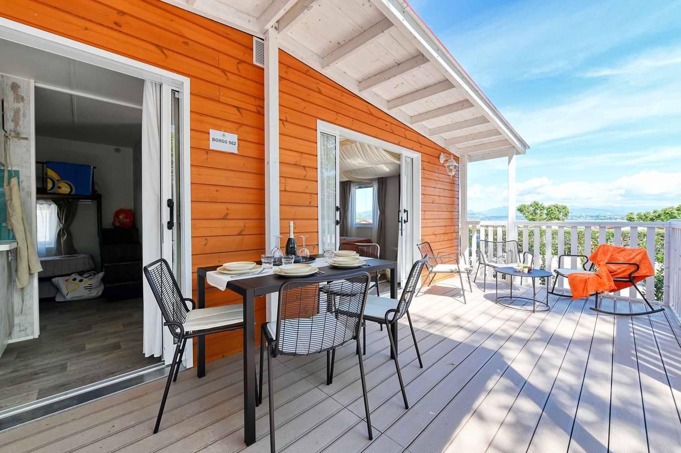 Mobilehome mit Terrasse, Klimaanlage und Pool  in San Benedetto (Peschiera del Garda), Peschiera del Garda