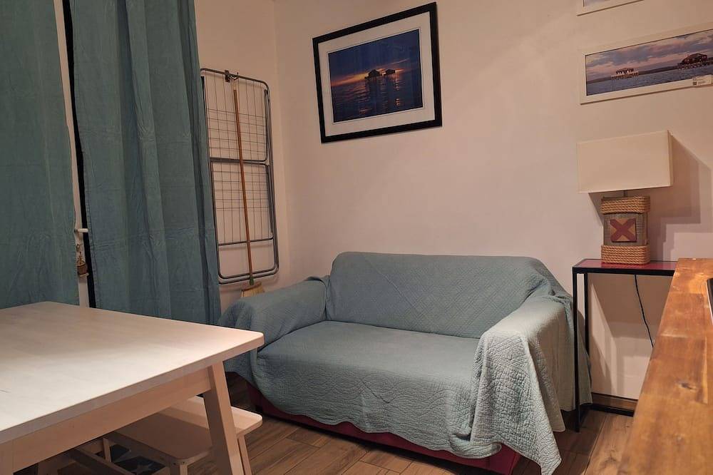 Appartement entier, Le Petit Poisson Gîte Vélos linge ménage inclus, € petit-déjeuner in Gujan-Mestras, Région d'Arcachon