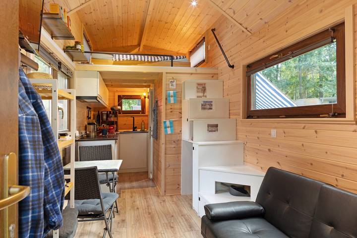 Hel ferielejlighed, Tiny Home 'Ernesto' with Private Garden, Wi-Fi and Air Conditioning in Kloster Lehnin (kommune), Kloster Lehnin