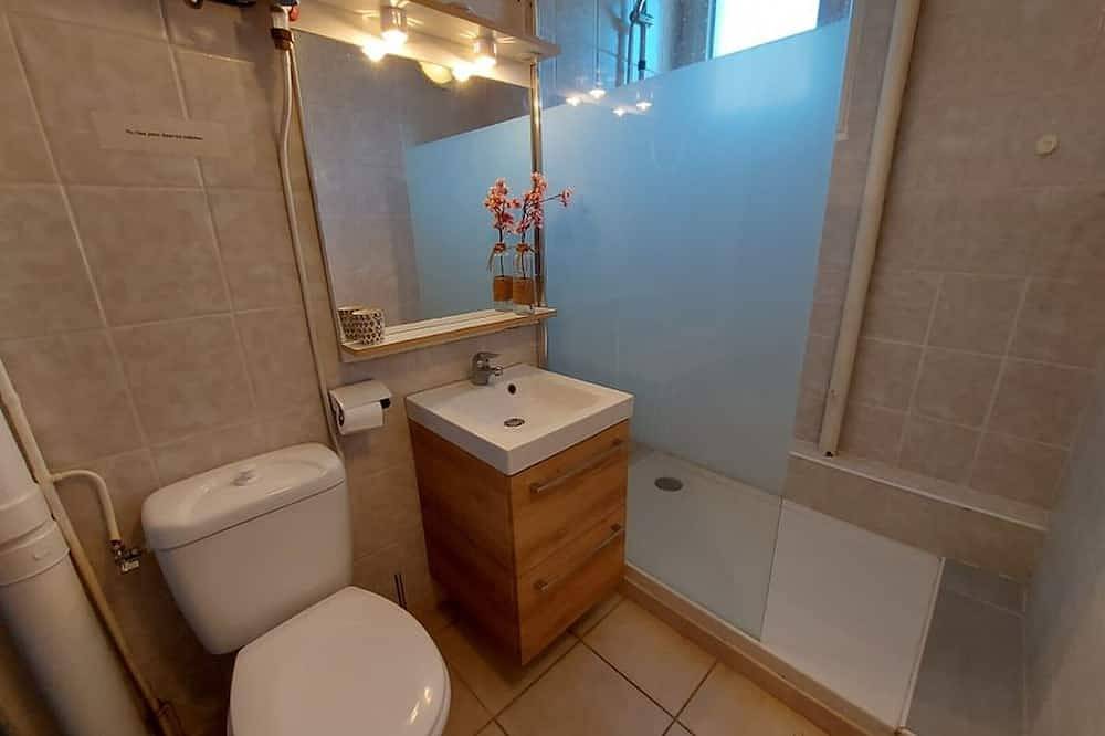Apartamento entero, Apartamento con Jardín, Terraza y Parking – A 2 min de la Playa in Marseillan-Plage, Marseillan