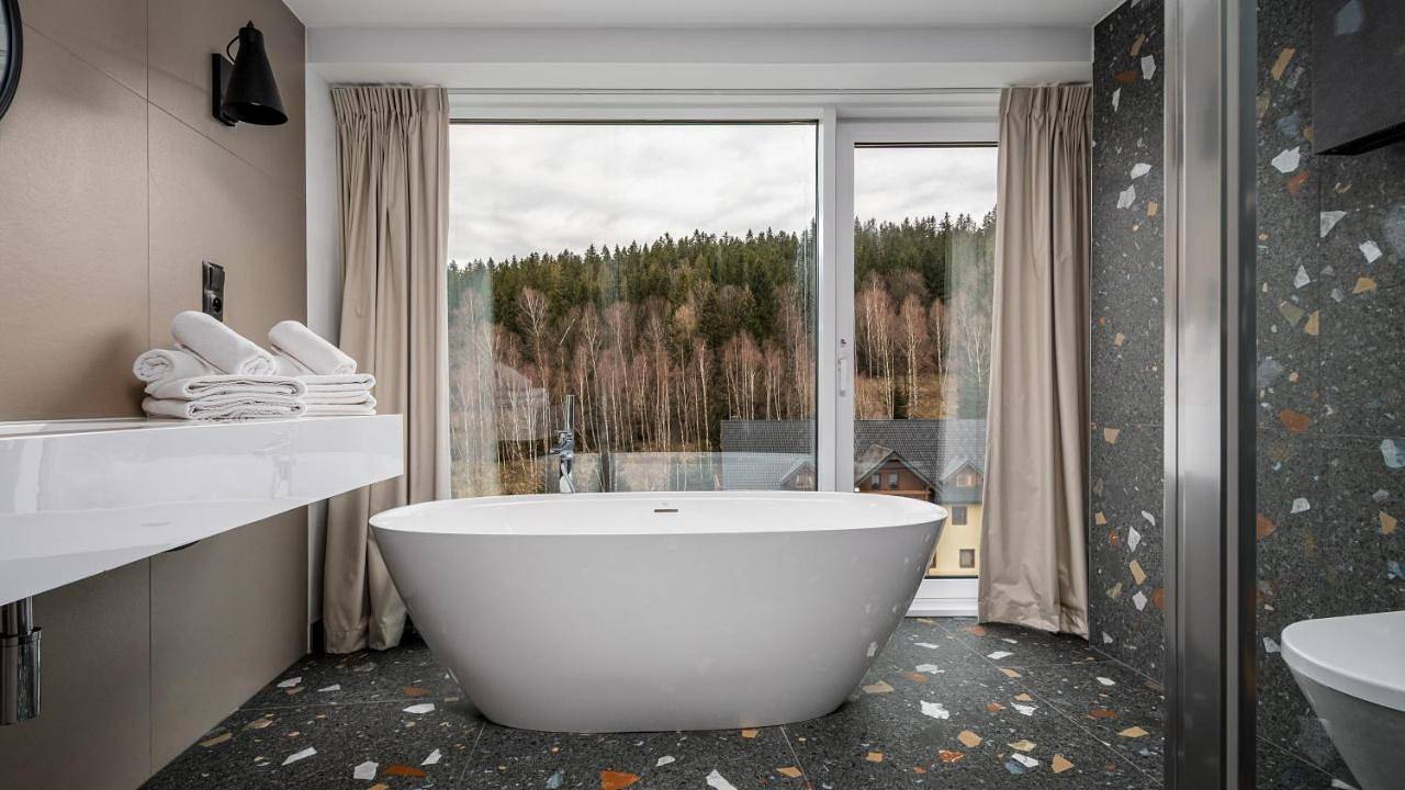 Aparthotel Biała Perła - Czarna Góra Resort, Sun & Snow in Sienna, Sudety (Polska)